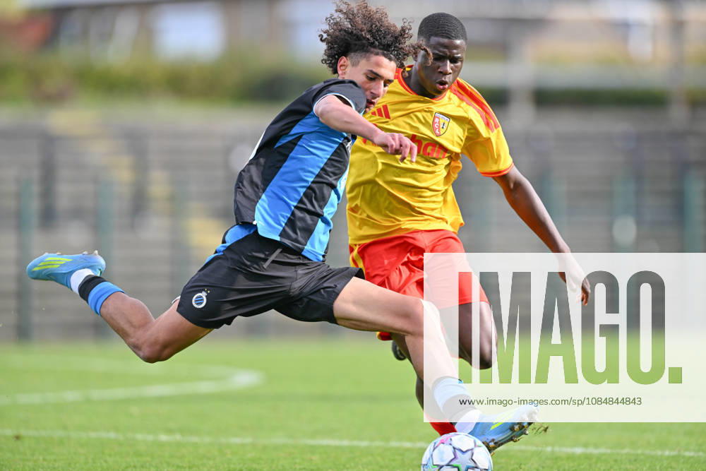 Youth League Club Brugge vs RC Lens Mohamed Galal Elbay (95) of Club Brugge NXT pictured in a duel with Sidi Dioumanara (11) of Lens during the Uefa Youth League matchday 3 game in the League phase in season 2026 - 2027 between Club Brugge KV and Racing Club De Lens Under 19 on October 21 , 2026 in Roeselare, Belgium. (Photo by David Catry sportpix) Roeselare Belgium