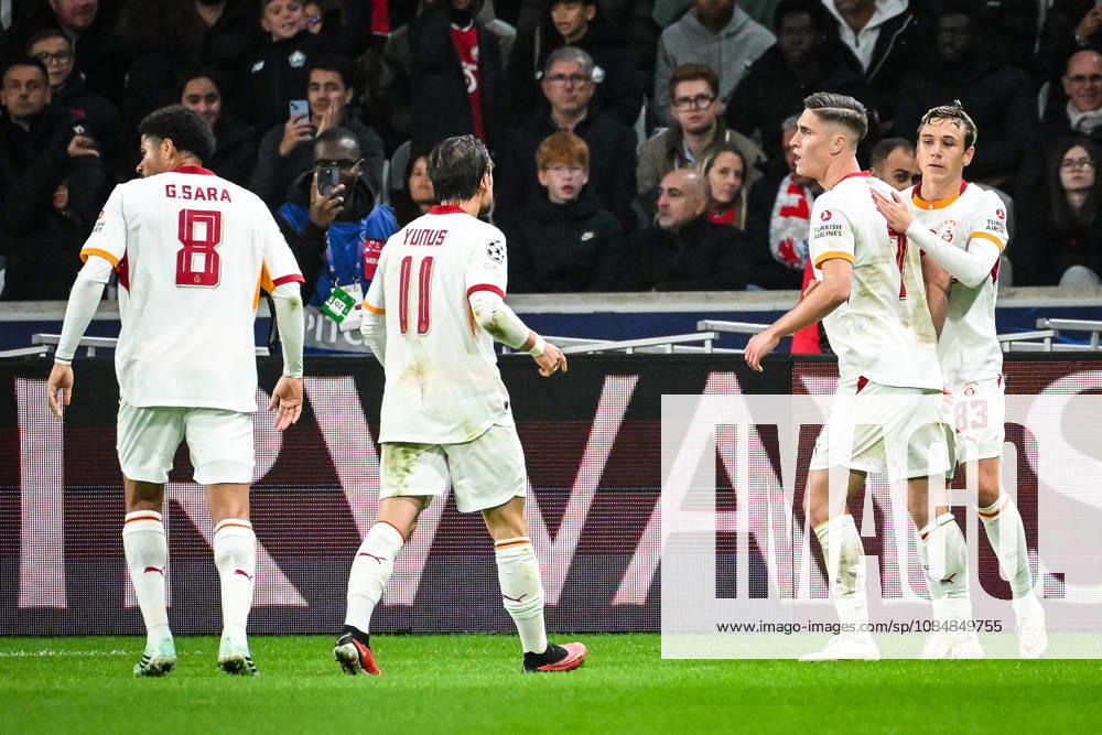 Villeneuve-D ascq, France, France: Aleksey BATRAKOV of Galatasaray celebrate his goal with teammates during the UEFA Champions League, League Phase MD3 match between Lille OSC (LOSC) and Galatasaray SK at Pierre Mauroy Stadium on October 21, 2026 in Villeneuve-d Ascq near Lille, France. Lille OSC V Galatasaray SK - UEFA Champions League - ZUMAm308 20261021_zsp_m308_019