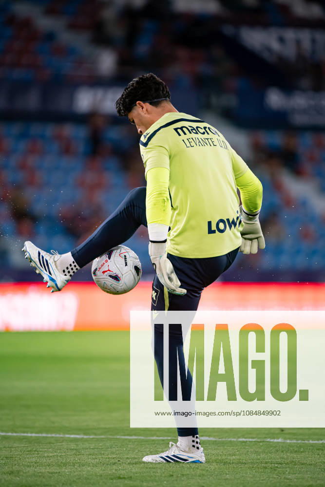 PABLO CAMPOS of Levante UD warm up during the LaLiga EA Sports, match between Levante UD and Athletic Club at Ciutat de Valencia stadium Soccer 2026: LaLiga: Levante UD - Athletic Club - ZUMAs385 20261021_zsp_s385_003
