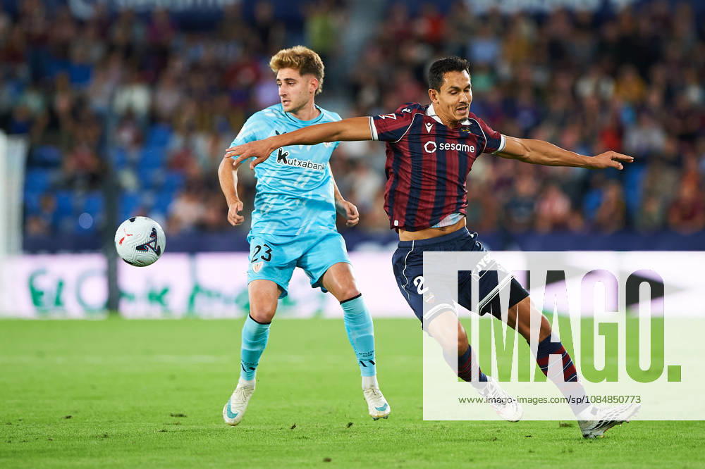 Aissa Mandi of Levante UD and Robert Navarro of Athletic Club during the LaLiga EA Sports match between Levante UD and Athletic Club at Estadi Ciutat de València on October 21, 2026, in Valencia, Spain