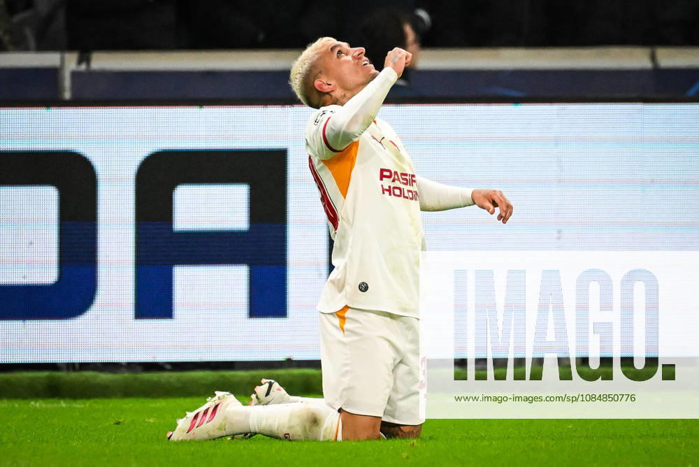 Villeneuve-D ascq, France, France: Lucas TORREIRA of Galatasaray celebrates his goal during the UEFA Champions League, League Phase MD3 match between Lille OSC (LOSC) and Galatasaray SK at Pierre Mauroy Stadium on October 21, 2026 in Villeneuve-d Ascq near Lille, France. Lille OSC V Galatasaray SK - UEFA Champions League - ZUMAm308 20261021_zsp_m308_024