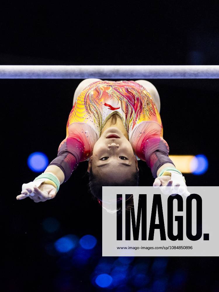 ROTTERDAM - Siyu Du (China) during the team final at the World Gymnastics Championships in Rotterdam Ahoy. IRIS VAN DEN BROEK ANP ANPxSportx IVx 573182749 originalFilename: 573182749