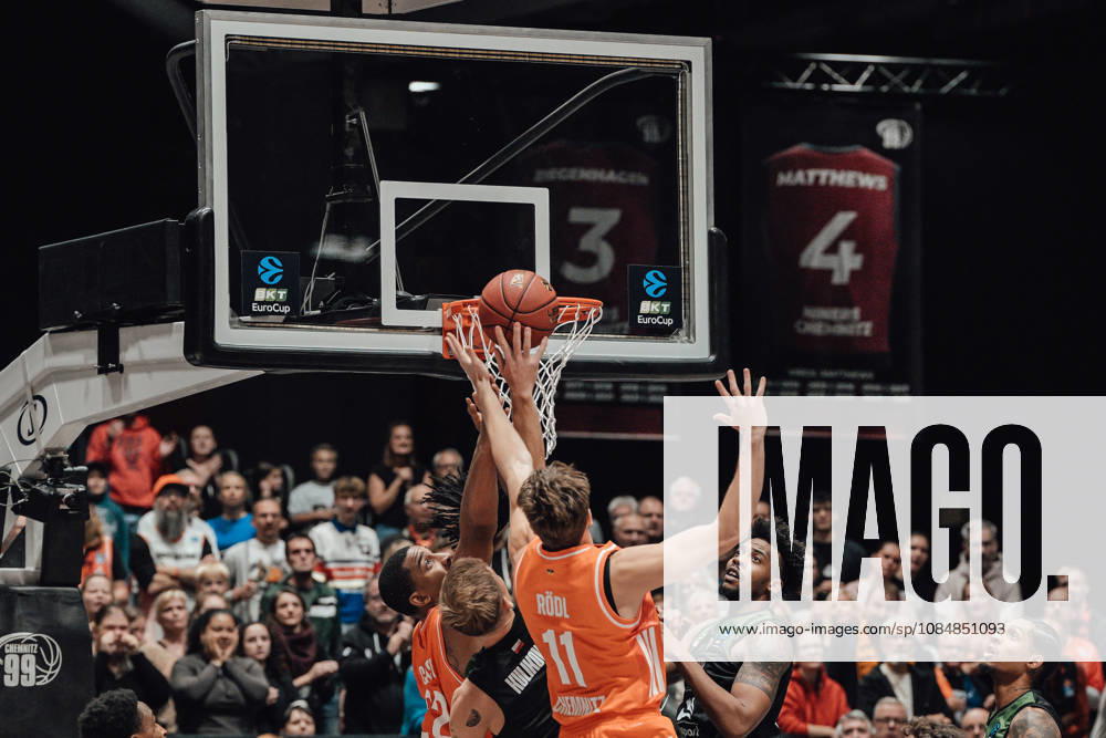 Game Day 4 of the Basketball Eurocup: Niners Chemnitz vs. Slask Wroclaw, October 21, 2026, starting at 7:00 p.m., Chemnitz, Chemnitz Arena. Pictured: No. 11 Elias Rödl. Game Day 4 of the Basketball Eurocup: Niners Chemnitz vs. Slask Wroclaw, Chemnitz, Saxony, Germany