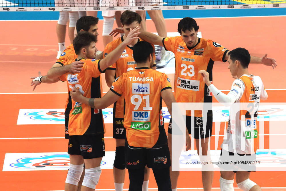 Germany, GER, DEU, Volleyball 1st Bundesliga, Day 1, 2026–2027 Season, Berlin, BR Volleys vs. FT Freiburg, BR Volleys, Spielerkreis nordphoto GmbH, Engler, Max Schmeling Halle, Berlin, Germany