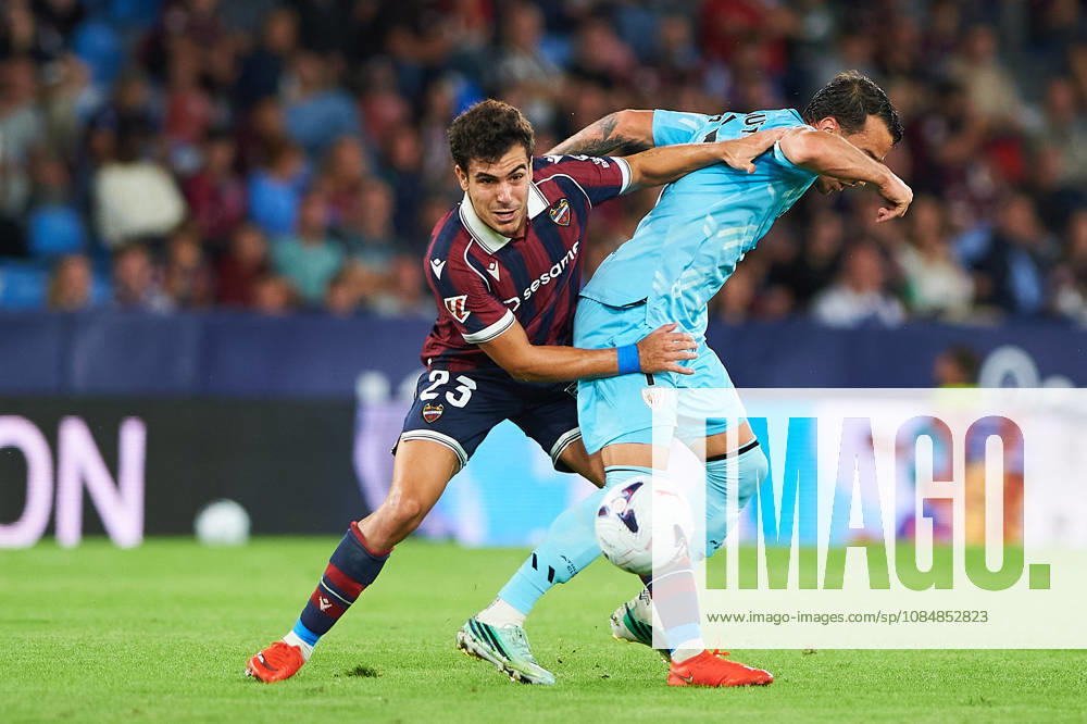 Manu Sanchez of Levante UD and Alex Berenguer of Athletic Club during the LaLiga EA Sports match between Levante UD and Athletic Club at Estadi Ciutat de València on October 21, 2026, in Valencia, Spain