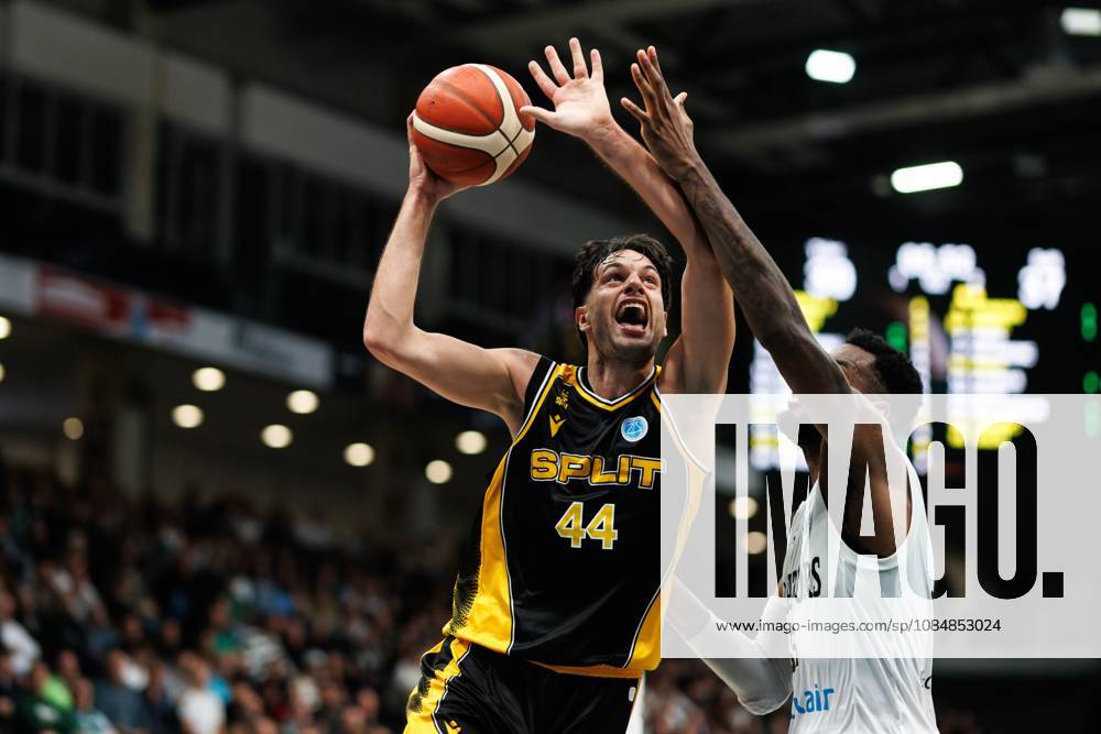 Benedict Turudic of KK Croatia Split goes head-to-head with Ejiofor Onu of the Gladiators Trier; Action: Vet Concept Gladiators Trier vs. KK Split, Basketball, FIBA Europe Cup, Matchday 3, 2026–2027 Season, October 21, 2026, Vet Concept Gladiators Trier vs. KK Split, Basketball, FIBA Europe Cup, Matchday 3, 2026–2027 Season