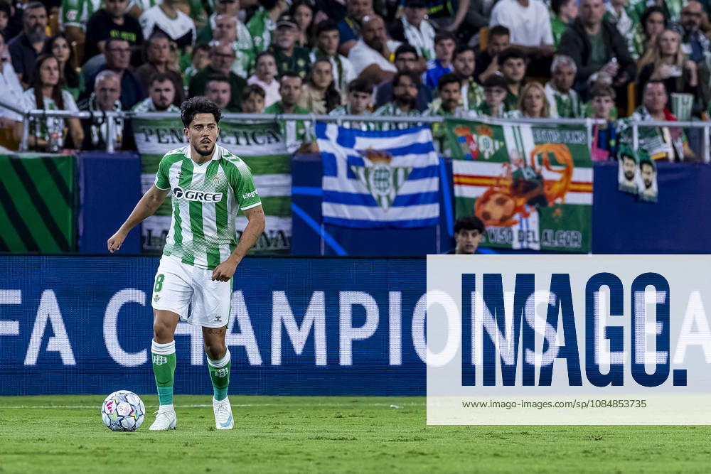 SEVILLE Real Betis midfielder Pablo Fornals during the UEFA Champions League match between Real Betis and Feyenoord at La Cartuja de Sevilla on October 21, 2026, in Seville, Spain PETER LOUS EYE4IMAGES DeFodi Images