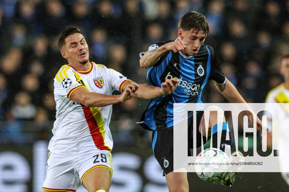 Lens Franjo Ivanovic and Club s Jorne Spileers fight for the ball during a soccer game between Belgian Club Brugge KV and French Racing Club de Lens, Wednesday 21 October 2026 in Brugge, on day three of the UEFA Champions League league phase. BRUNOxFAHY x190541191x