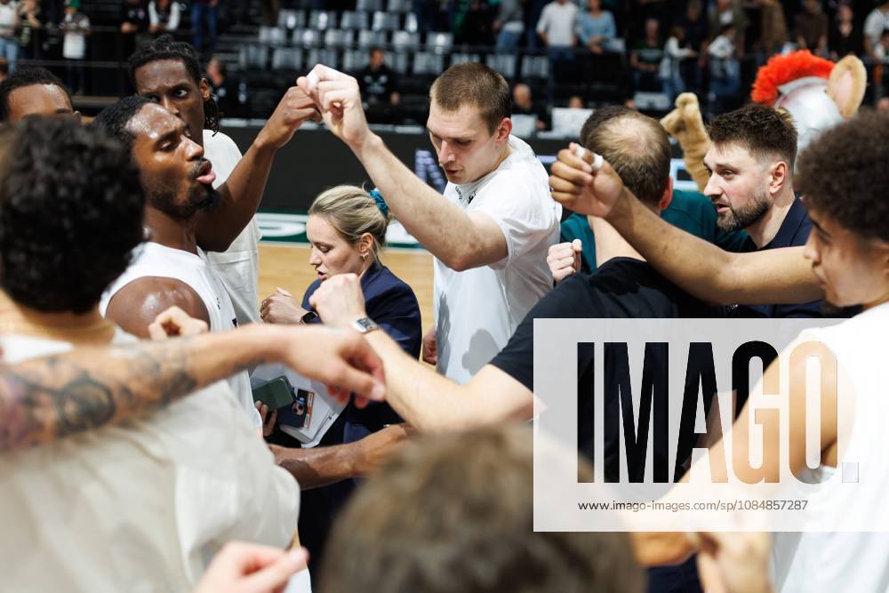 Team Circle Gladiators Trier, Emotions, Gestures, Body Language, Facial Expressions Vet Concept Gladiators Trier vs. KK Split, Basketball, FIBA Europe Cup, Matchday 3, 2026–2027 Season, October 21, 2026 Vet Concept Gladiators Trier vs. KK Split, Basketball, FIBA Europe Cup, Matchday 3, 2026–2027 Season