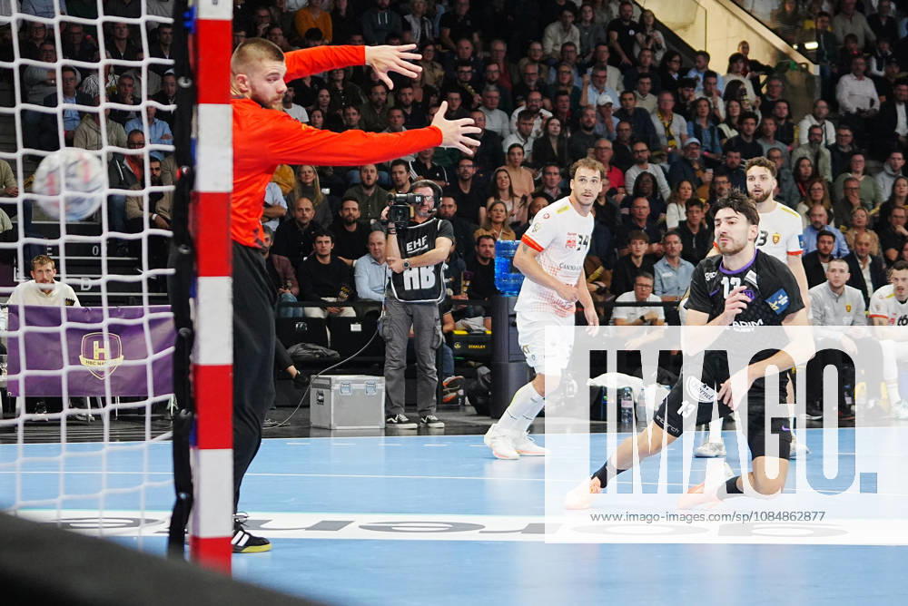 HANDBALL - CHAMPIONS LEAGUE - NANTES v VARDA SKOPJE - 21 10 2026 Nantes 21 Octobre 2026 13 Luka Peric of HBC Nantes and 25 Milosz Walac of Varda Skopje during the EHF Champions League, handball match between HBC Nantes and Vardar Skopje on 21 October 2026 at H Arena in Nantes, France - Photo Laurent Lairys NantesFrance