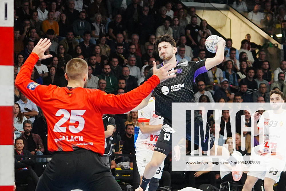 HANDBALL - CHAMPIONS LEAGUE - NANTES v VARDA SKOPJE - 21 10 2026 Nantes 21 Octobre 2026 13 Luka Peric of HBC Nantes and 25 Milosz Walac of Varda Skopje during the EHF Champions League, handball match between HBC Nantes and Vardar Skopje on 21 October 2026 at H Arena in Nantes, France - Photo Laurent Lairys NantesFrance
