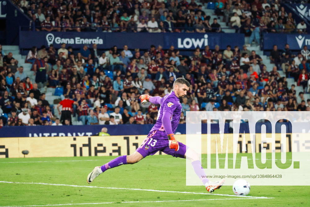 ESP LaLiga EA Sports UD Levante vs. Athletic Club Mathew Ryan of Levante during the LaLiga EA Sports match between UD Levante and Athletic Club Bilbao, played at Ciudad de Valencia Stadium in Valencia on October 21, 2026, in Valencia, Spain. Soccer