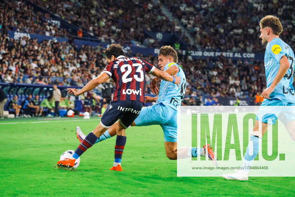 ESP LaLiga EA Sports UD Levante vs. Athletic Club: Manu Sanchez of Levante and Hugo Rincon of Athletic during the LaLiga EA Sports match between UD Levante and Athletic Club Bilbao, played at the Ciudad de Valencia Stadium in Valencia on October 21, 2026, in Valencia, Spain. Soccer