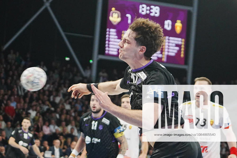 Nantes 21 Octobre 2026 17 Noam Leopold of HBC Nantes during the EHF Champions League, handball match between HBC Nantes and Vardar Skopje on 21 October 2026 at H Arena in Nantes, France - Photo HANDBALL - CHAMPIONS LEAGUE - NANTES V VARDA SKOPJE - 21 10 2026 - ZUMAl193 20261021_zsp_l193_024