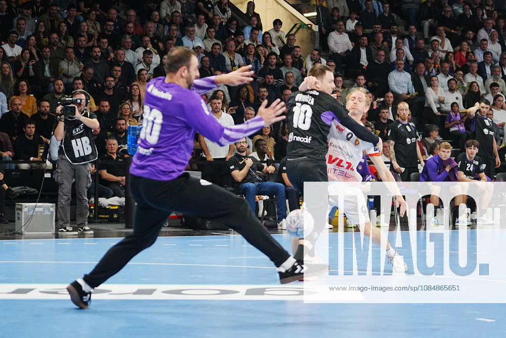 Nantes 21 Octobre 2026 9 Azer OmeragiÄ¡ of Varda Skopje and 10 Rok Ovnicek of HBC Nantes during the EHF Champions League, handball match between HBC Nantes and Vardar Skopje on 21 October 2026 at H Arena in Nantes, France - Photo HANDBALL - CHAMPIONS LEAGUE - NANTES V VARDA SKOPJE - 21 10 2026 - ZUMAl193 20261021_zsp_l193_044