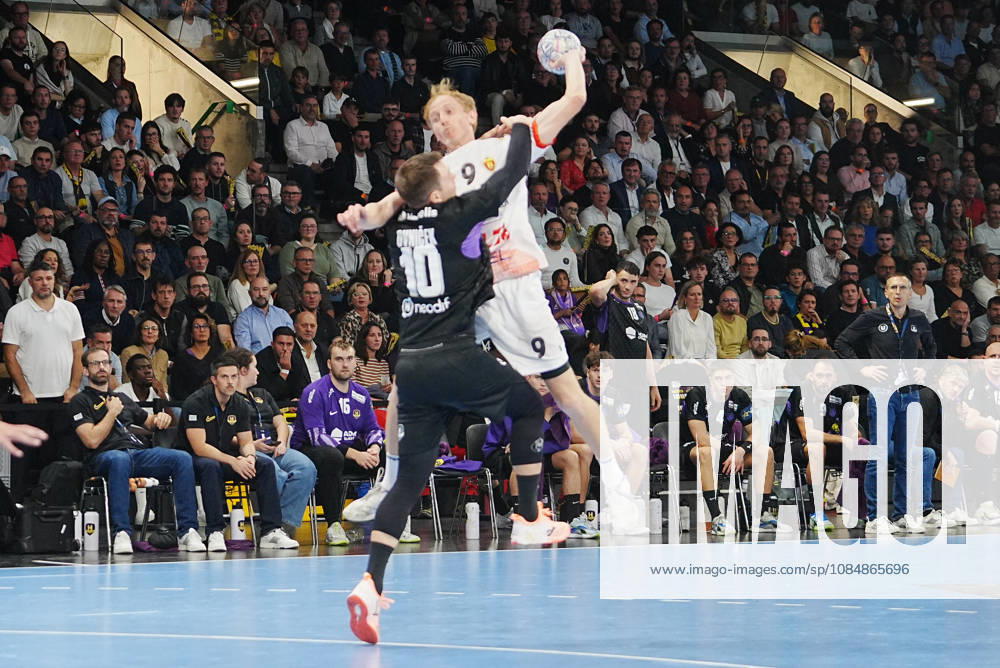 Nantes 21 Octobre 2026 9 Azer Omeragiġ of Varda Skopje and 10 Rok Ovnicek of HBC Nantes during the EHF Champions League, handball match between HBC Nantes and Vardar Skopje on 21 October 2026 at H Arena in Nantes, France - Photo Nantes France - ZUMAl193 20261021_zsp_l193_045