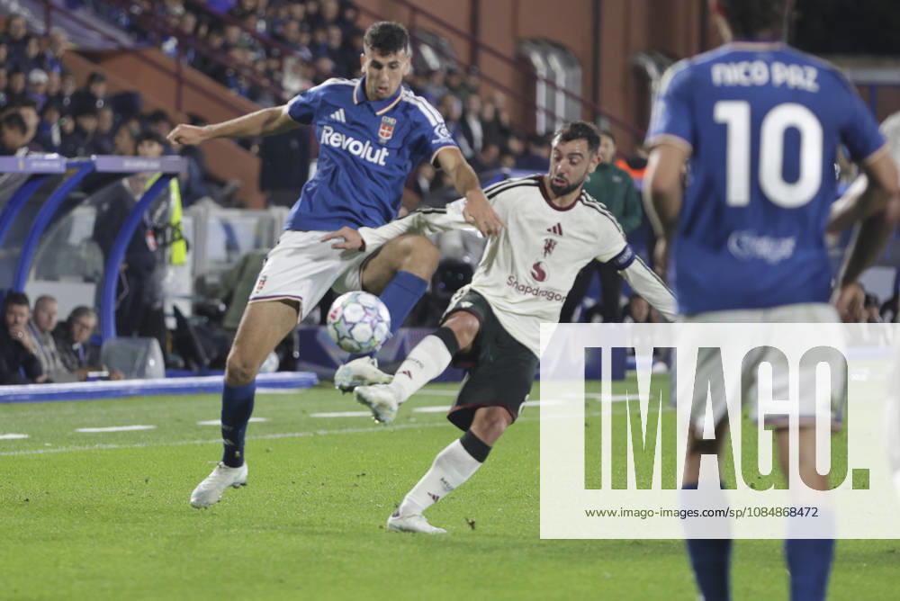 IPA90010515 - Jacobo Ramon of Como 1907 battles for the ball with Bruno Fernandes of Manchester United, ManU during the Como 1907 vs. Manchester United FC match in the 2026-27 Champions League group stage - Matchday 3, game at the Giuseppe Sinigaglia Stadium in Como (CO), Italy, on October 21, 2026.