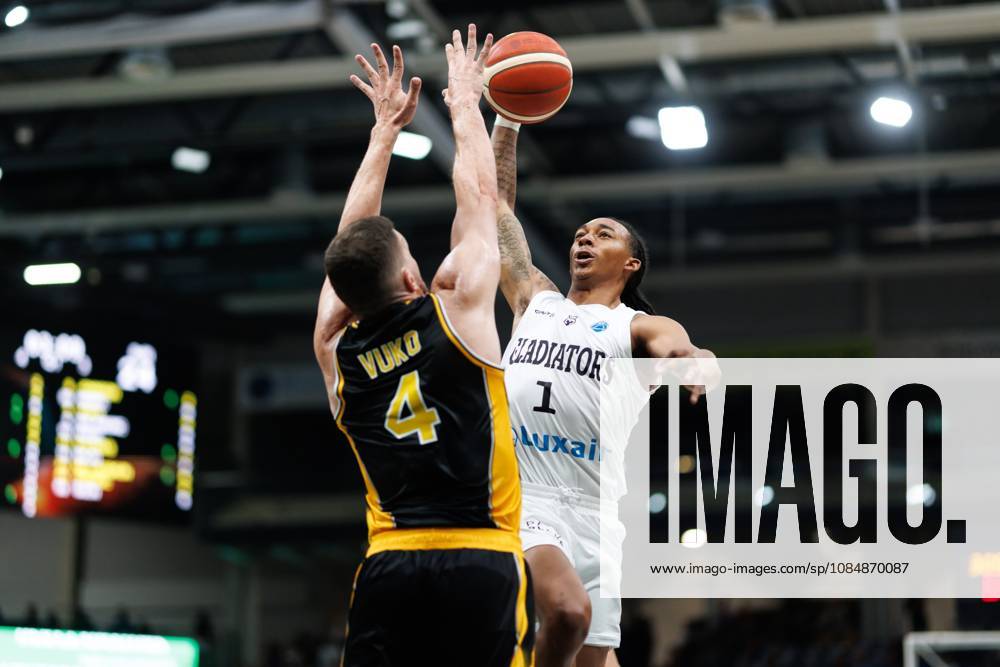 Austin Crowley of the Gladiators Trier goes head-to-head with Tonko Vuko of KK Croatia Split; Action: Vet Concept Gladiators Trier vs. KK Split, Basketball, FIBA Europe Cup, Matchday 3, 2026–2027 Season, October 21, 2026, Vet Concept Gladiators Trier vs. KK Split, Basketball, FIBA Europe Cup, Matchday 3, 2026–2027 Season
