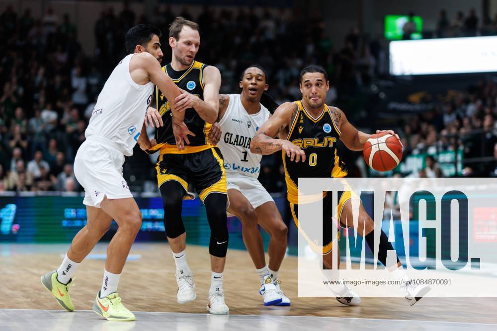 Nick Johnson of KK Croatia Split and Mindaugas Kacinas of KK Croatia Split go head-to-head with Behnam Yakhchali of the Gladiators Trier and Behnam Yakhchali of the Gladiators Trier, Action: Vet Concept Gladiators Trier vs. KK Split, Basketball, FIBA Europe Cup, Matchday 3, 2026–2027 season, October 21, 2026, Vet Concept Gladiators Trier vs. KK Split, Basketball, FIBA Europe Cup, Matchday 3, 2026–2027 season
