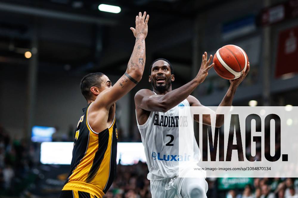 Terrell Harris of the Gladiators Trier goes head-to-head with Nick Johnson of KK Croatia Split; Action: Vet Concept Gladiators Trier vs. KK Split, Basketball, FIBA Europe Cup, Matchday 3, 2026–2027 Season, October 21, 2026, Vet Concept Gladiators Trier vs. KK Split, Basketball, FIBA Europe Cup, Matchday 3, 2026–2027 Season