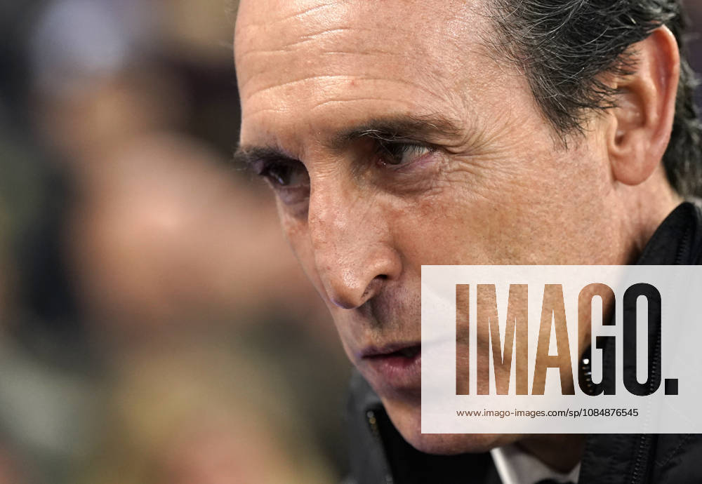 Birmingham, England, 21st October 2026. Unai Emery manager of Aston Villa during the Aston Villa vs Viking FK UEFA Champions League match at Villa Park, Birmingham. Picture credit should read: Andrew Yates Sportimage . SPI_095_AY_Villa_Viking SPI-5091-0096