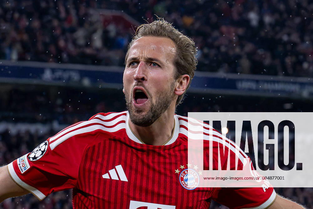 Harry Kane, FC Bayern Munich, 09, celebrates his goal on a penalty kick, making the score 2–1. Portrait, GER, FC Bayern Munich vs. Arsenal London FC, soccer, UEFA Champions League, group stage, Matchday 3, 2026–2027 season, October 21, 2026 DFL DFB REGULATIONS PROHIBIT ANY USE OF PHOTOGRAPHS AS IMAGE SEQUENCES AND OR QUASI-VIDEO Photo: HMB Media, Heike Feiner
