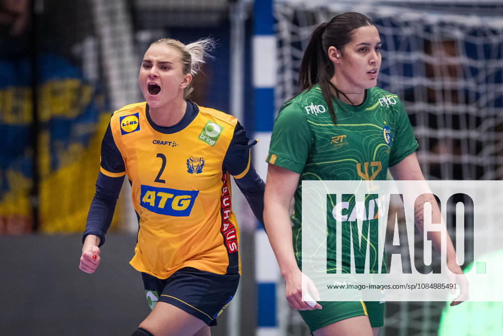 Handball, Women, International Friendly, Sweden vs. Brazil, October 22, 2022 Clara Lerby of Sweden celebrates during the international friendly handball match between Sweden and Brazil on October 22, 2026 in Alingsas. Photo by Christoffer Borg Mattisson, BILDBYRÅN COP 261 CB0565 handball, Swedish national handball team, Sweden, Brazil, women s national team, celebration