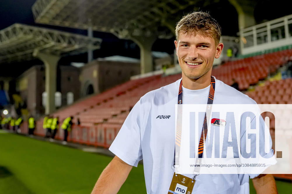 Yerevan: AZ Alkmaar defender Lewis Schouten during the UEFA Europa League match between FC Ararat Armenia and AZ at Vazgen Sargsyan Republican Stadium on October 22, 2026, in Yerevan, Armenia. ED VAN DE POL EYE4IMAGES DeFodi Images