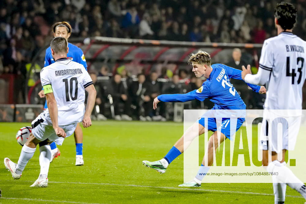 Yerevan: AZ Alkmaar midfielder Dave Kwakman during the UEFA Europa League match between FC Ararat (Armenia) and AZ at Vazgen Sargsyan Republican Stadium on October 22, 2026, in Yerevan, Armenia. ED VAN DE POL EYE4IMAGES DeFodi Images