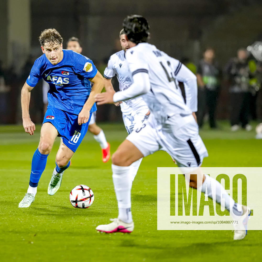 Yerevan: AZ Alkmaar striker Bendegúz Kovács during the UEFA Europa League match between FC Ararat Armenia and AZ at Vazgen Sargsyan Republican Stadium on October 22, 2026, in Yerevan, Armenia. ED VAN DE POL EYE4IMAGES DeFodi Images