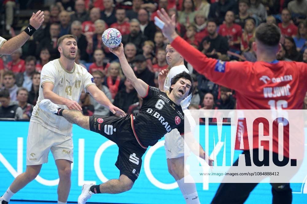 Erik Balenciaga, MT Melsungen 6 (on a shot); Zoran Ilic, Wisla Plock 43 L; Michal Daszek, Wisla Plock 3; Miljan Vujovic, goalkeeper, Orlen Wisla Plock 16 (front); GER, MT Melsungen vs. Orlen Wisla Plock (POL), Handball, Men’s Champions League, Group Matches, 2026–2027 Season, October 22, 2026, GER, MT Melsungen vs. Orlen Wisla Plock, Men’s Champions League, Group Match, 2026–2027 Season, October 22, 2026, Kassel