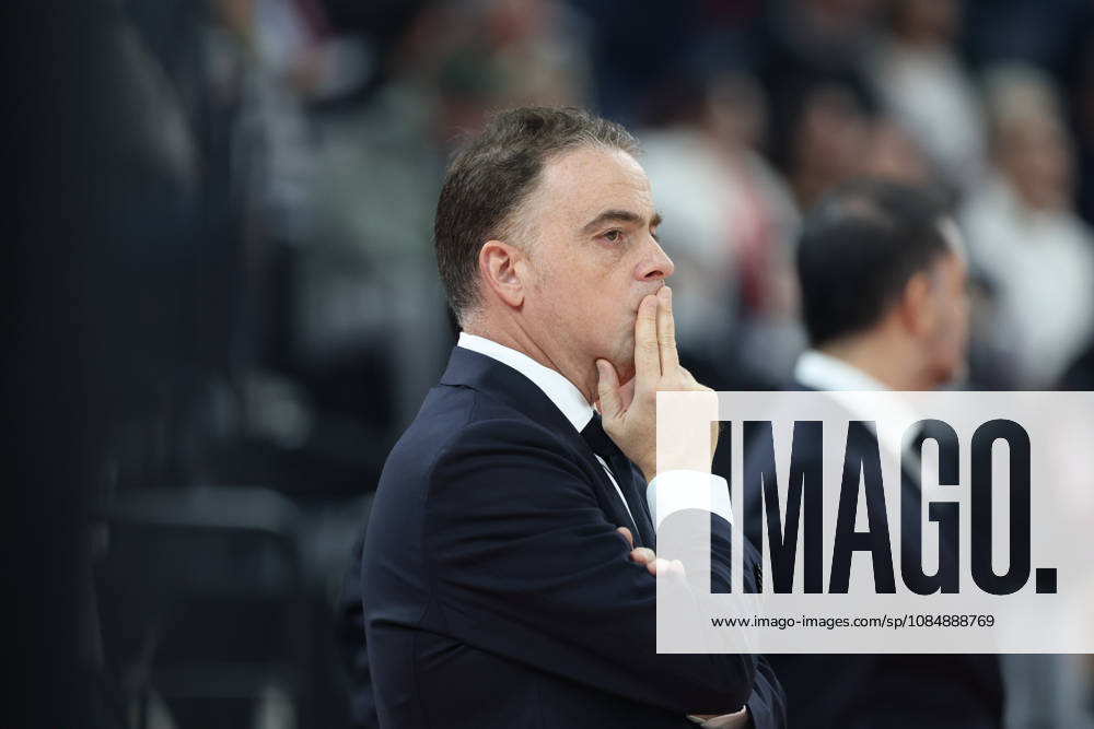 Xavi Pascual, Dubai Basketball, Head Coach, pre-game, GER, FC Bayern Basketball vs. Dubai Basketball, Basketball, EuroLeague, Matchday 7, 2026–2027 Season, October 22, 2026, GER, FC Bayern Basketball vs. Dubai Basketball, Basketball, EuroLeague, Matchday 7, 2026–2027 Season, October 22, 2026, Munich