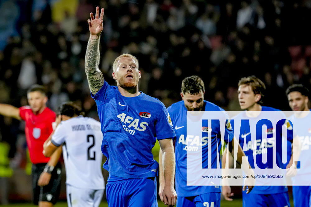 AZ Alkmaar forward Mexx Meerdink scores to make it 0–4 and celebrates the goal during the UEFA Europa League match between FC Ararat Armenia and AZ at Vazgen Sargsyan Republican Stadium on October 22, 2026, in Yerevan, Armenia ED VAN DE POL EYE4IMAGES DeFodi Images