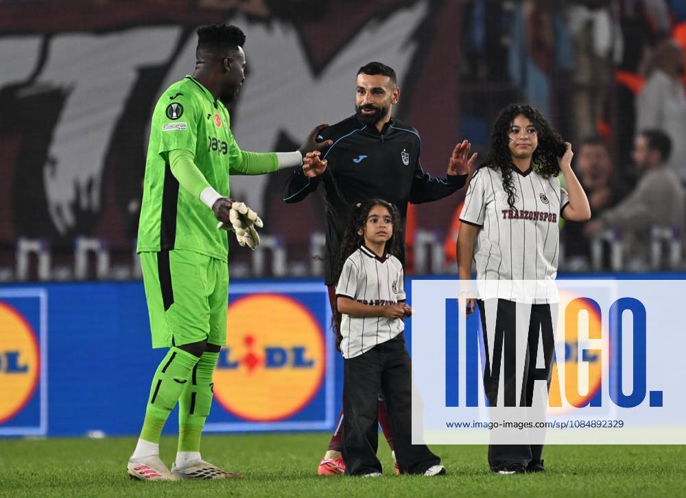 Trabzonspor v Hearts - UEFA Conference League TRABZON, TURKIYE - OCTOBER 22: Muhammed Salah of Trabzonspor is seen with his children Kayan Salah and Makka on the pitch after the UEFA Conference League week 2 football match between Trabzonspor and Hearts at Papara Park in Trabzon, Turkiye on October 22, 2026. Hakan Burak Altunoz Anadolu Trabzon Turkey. Editorial use only. Please get in touch for any other usage.