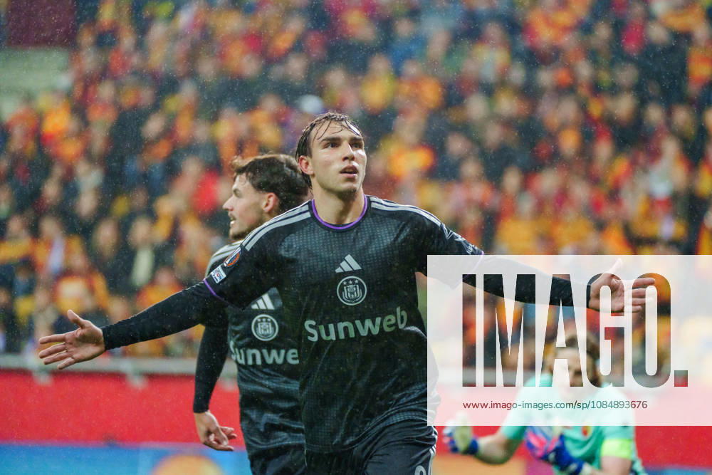 Mihajlo Cvetkovic celebrating after scoring goal seen during UEFA Europa League 26 27 league phase MD3 match between teams of Jagiellonia Bialystok and RSC Anderlecht (Lukasz Germaniuk Ball Raw Images) Bialystok Chorten Arena Poland