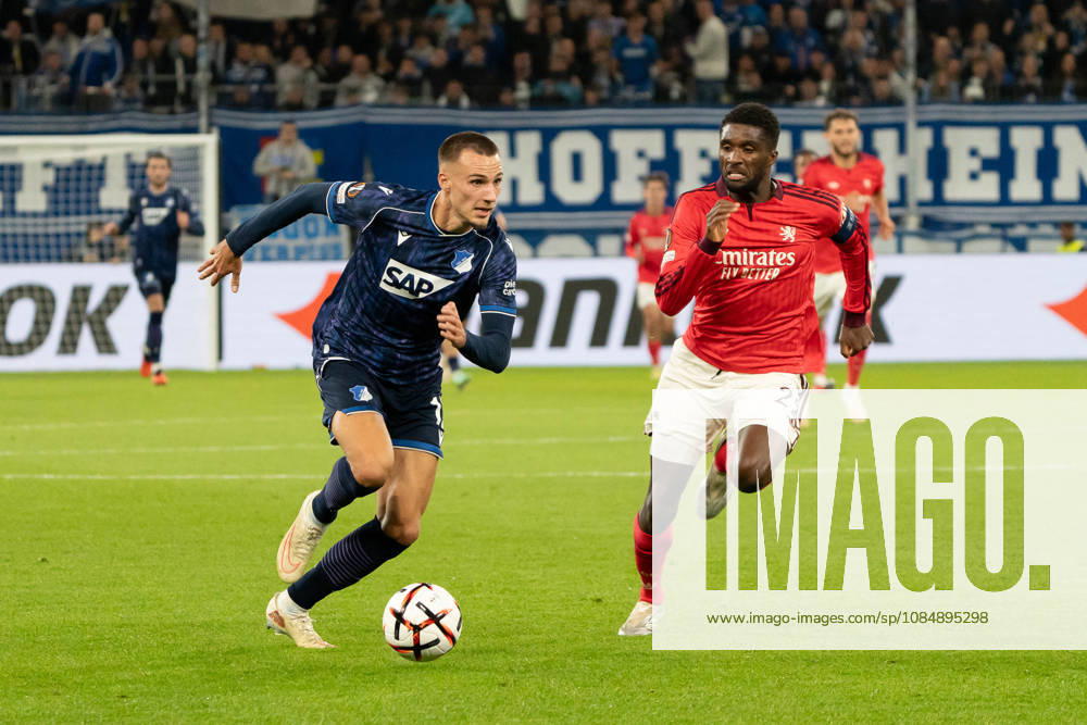 Tim Lemperle (TSG Hoffenheim), No. 19, runs alone toward the goal; great chance; on the ball; action; dribbling; attack; GER, TSG 1899 Hoffenheim vs. Olympique Lyon, soccer, Europa League, Matchday 3, 2026–2027 season, October 22, 2026, GER, TSG 1899 Hoffenheim vs. Olympique Lyon, soccer, Europa League, Matchday 3, 2026–2027 season, October 22, 2026, Sinsheim