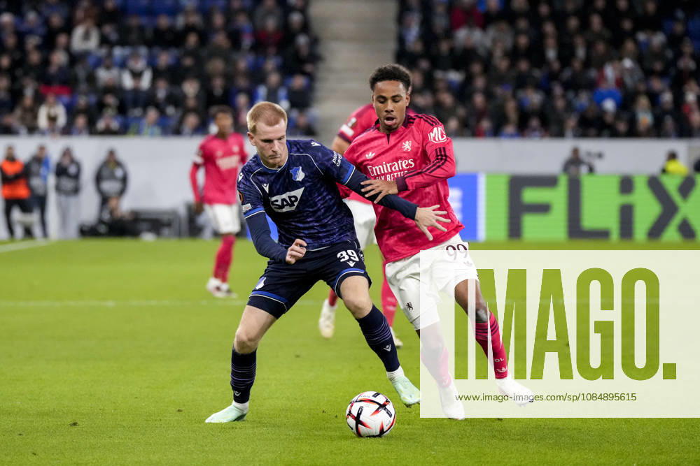 V li Mats Rots Hoffenheim, 39, Noah Nartey OL, 99, tackle, game scene, duel, tackle, tackling, dynamics, action, 10 22 2026, Sinsheim, Germany, soccer, UEFA Europa League, TSG 1899 Hoffenheim vs. Olympique Lyon, DFB and DFL regulations prohibit any use of photographs as image sequences and or quasi-video