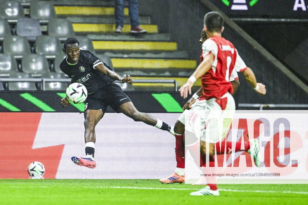 Hyllarion Goore of KAA Gent pictured in action during a soccer game between Portuguese SC Braga and Belgian soccer team KAA Gent, Thursday 22 October 2026 in Braga, Portugal, the second match in the UEFA Conference League league phase. TOM GOYVAERTS TomxGoyvaerts x190697030x