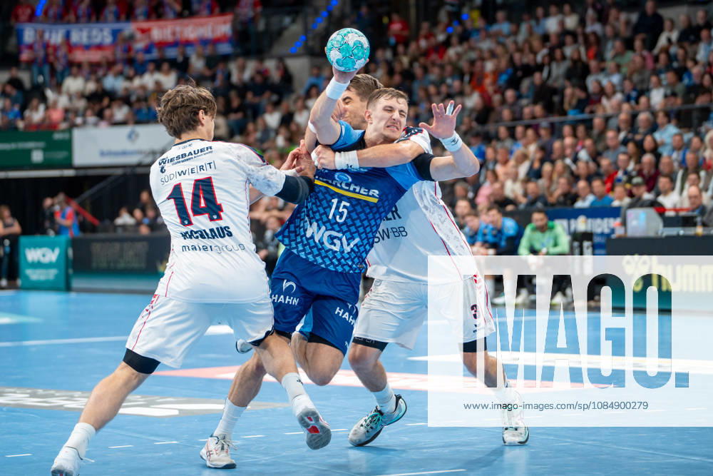 Handball I Men I 2026–2027 Season I Bundesliga I Matchday 10 I TVB Stuttgart vs. SG BBM Bietigheim I October 22, 2026 Simone Mengon 15, TVB Stuttgart with the ball Stuttgart Porsche Arena Baden-Württemberg Germany
