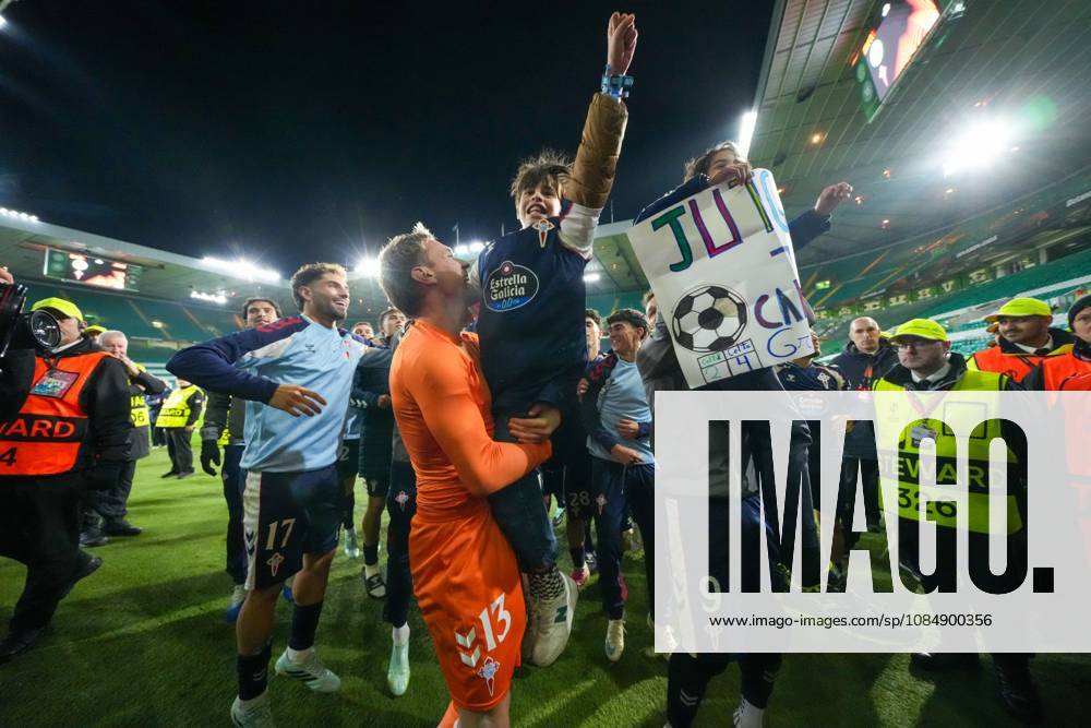 Celta Vigo goalkeeper Ionut Radu lifts a young fan as they celebrate at full-time. Final score Celtic 1 Celta Vigo 2. Celtic v Celta Vigo, UEFA Europa League, Football, Celtic Park, Glasgow, Scotland, UK - 22 Oct 2026Glasgow Celtic Park Scotland United Kingdom
