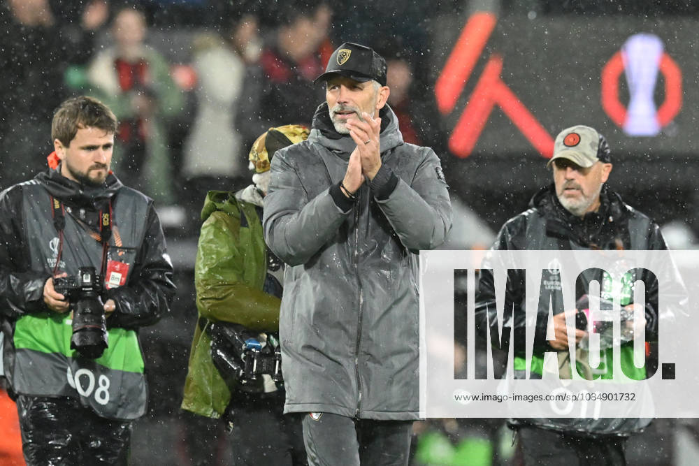 Bournemouth v AC Milan, Europa League AFC Bournemouth manager Marco Rose applauds the fans at full time during the Europa League match between Bournemouth and AC Milan at the Vitality Stadium, Bournemouth, UK on 22 October 2026. Bournemouth Vitality Stadium Dorset UK Editorial use only ,
