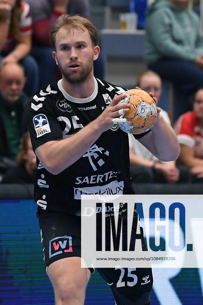 Handball Bundesliga, Matchday 8: TuSEM Essen vs. TV Emsdetten on October 19, 2026, at Sportpark Am Hallo in Essen. Jaris Tobeler, Emsdetten xRx