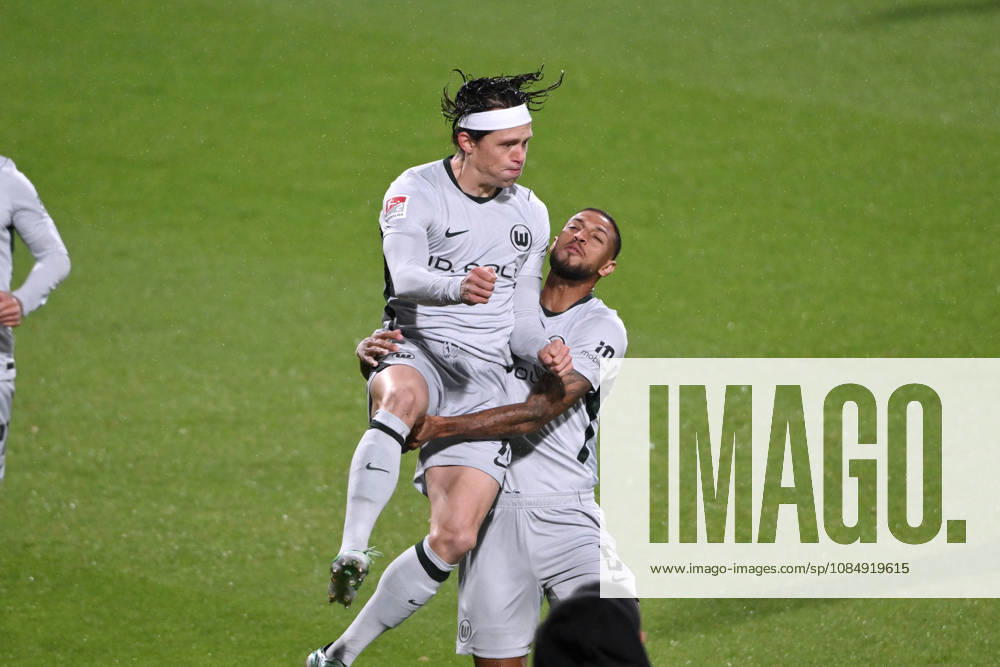 Celebration 0 1 Fabian Reese, VfL Wolfsburg; Vini Souza, VfL Wolfsburg; from left, October 23, 2026, Soccer, 2. Bundesliga, 2026–2027 season, Matchday 9, VfL Bochum vs. VfL Wolfsburg. DFL regulations prohibit any use of photographs as image sequences and or quasi-video. Bochum, Vonovia Ruhrstadion, North Rhine-Westphalia, Germany Team2