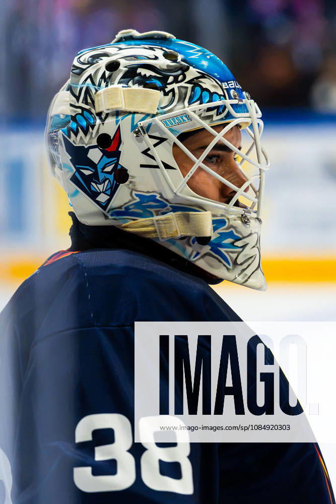 Kassel, Germany, October 22, 2026; DEL2 2026–2027, Game 11: Kassel Huskies vs. Blue Devils Weiden. Pictured: BDW goaltender Kristian Hufsky looks pensive on the ice at Probonio Arena in Hesse.