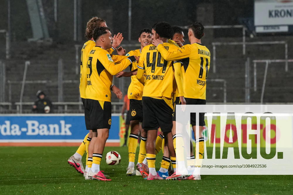 2026–2027 Season, Matchday 14, Regionalliga West at Rote Erde Stadium, Dortmund, Germany: BV Borussia Dortmund U23 vs. Bonner SC. Celebrations after Luca Reggiani s 1–0 goal for BVB