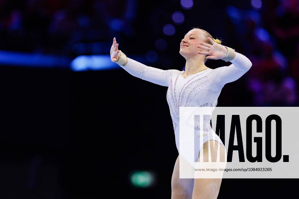 ROTTERDAM - Lisa Vaelen (BEL) during the all-around final at the World Gymnastics Championships in Ahoy Rotterdam. IRIS VAN DEN BROEK ANP ANPxSportx IVx 573387200 originalFilename: 573387200