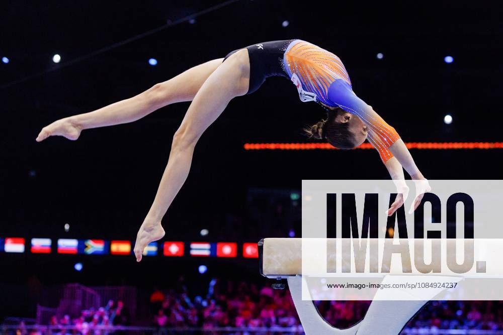 ROTTERDAM - Naomi Visser (NED) during the all-around final at the World Gymnastics Championships in Ahoy Rotterdam. IRIS VAN DEN BROEK ANP ANPxSportx IVx 573389386 originalFilename: 573389386