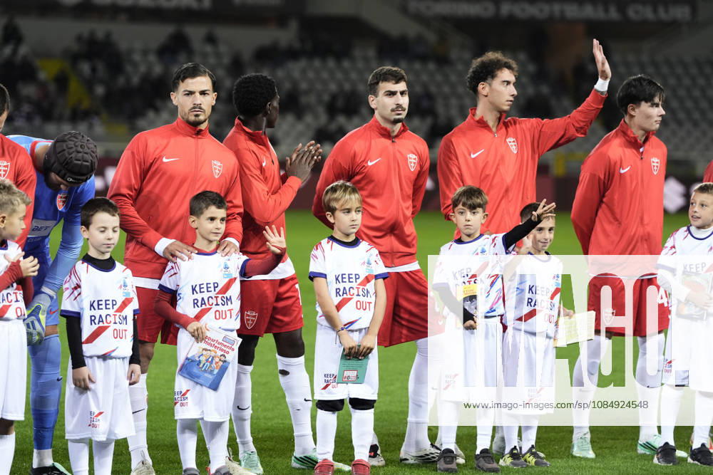 Torino fc enter on field before the Serie A soccer match between Torino FC and AC Monza at the Stadio Olimpico Grande Torino in Turin, Italy - October 23, 2026. - Soccer