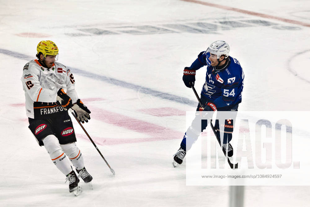 54 Järmie Poirier of Adler Mannheim shooting the puck GER, Adler Mannheim vs. Löwen Frankfurt, Ice Hockey, PENNY DEL, Matchday 11, 2026–2027 Season, October 23, 2026 GER, Adler Mannheim vs. Löwen Frankfurt, Ice Hockey, PENNY DEL, Matchday 11, 2026–2027 Season