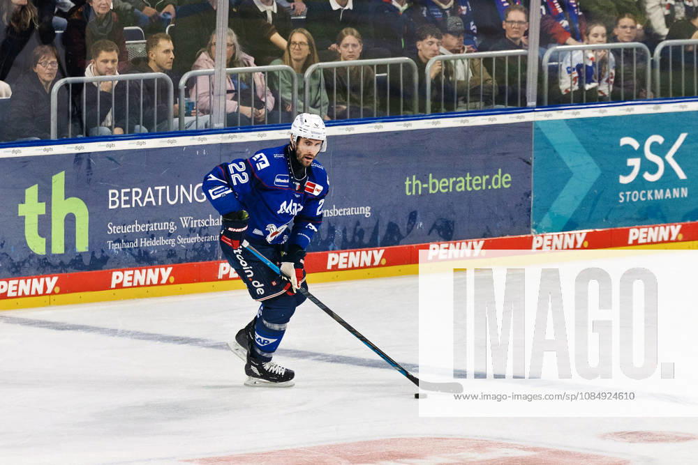 22 Matthias Plachta of Adler Mannheim handling the puck GER, Adler Mannheim vs. Löwen Frankfurt, Ice Hockey, PENNY DEL, Matchday 11, 2026–2027 Season, October 23, 2026, GER, Adler Mannheim vs. Löwen Frankfurt, Ice Hockey, PENNY DEL, Matchday 11, 2026–2027 Season